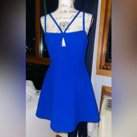 BCBGMAXAZRIA Royal Blue Fit & Flare Dress – Size 8 - Picture 2 of 7